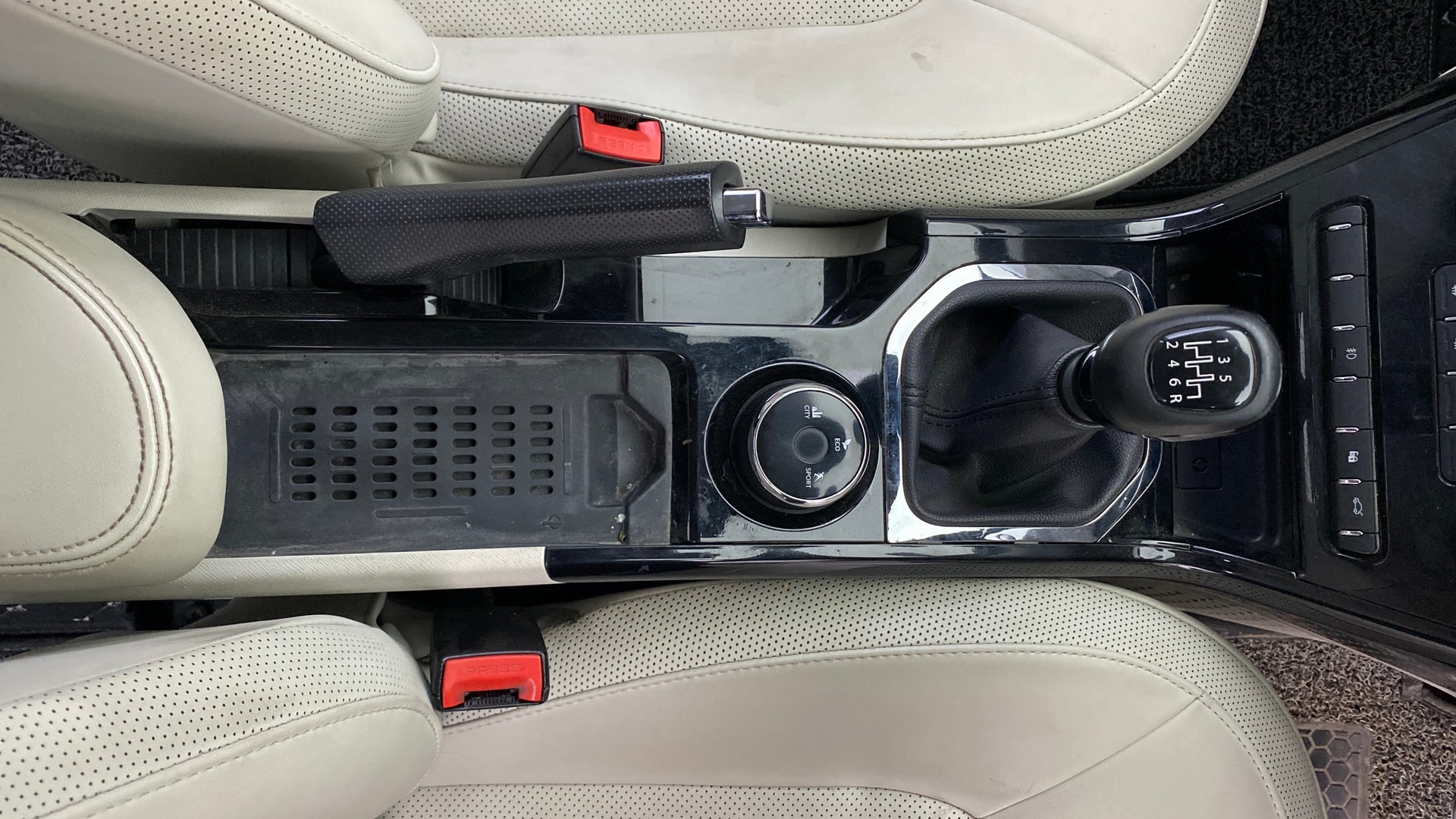 View 2024 Tata Nexon Revotron XZ Plus Lux Image 40 Used 2024 Tata Nexon Revotron XZ Plus Lux Image 40