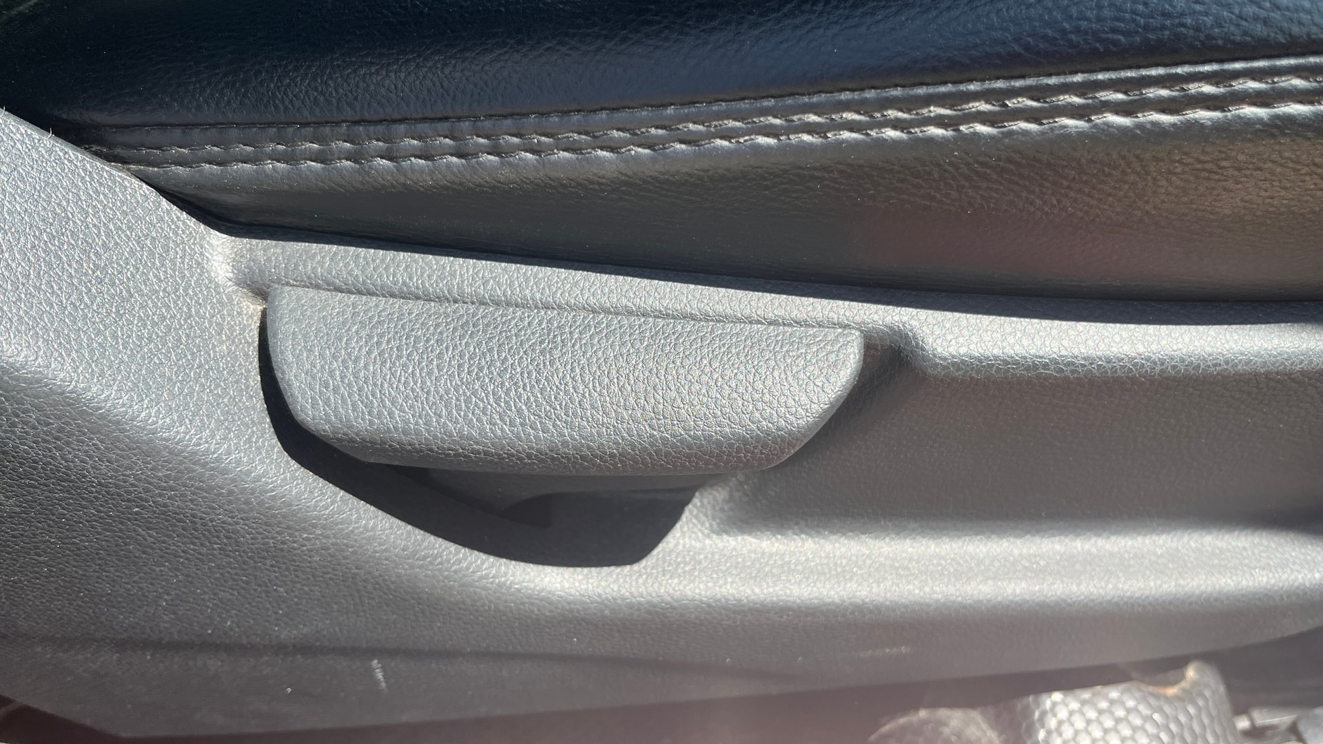 View 2017 Hyundai EON Sportz Image 18 Used 2017 Hyundai EON Sportz Image 18