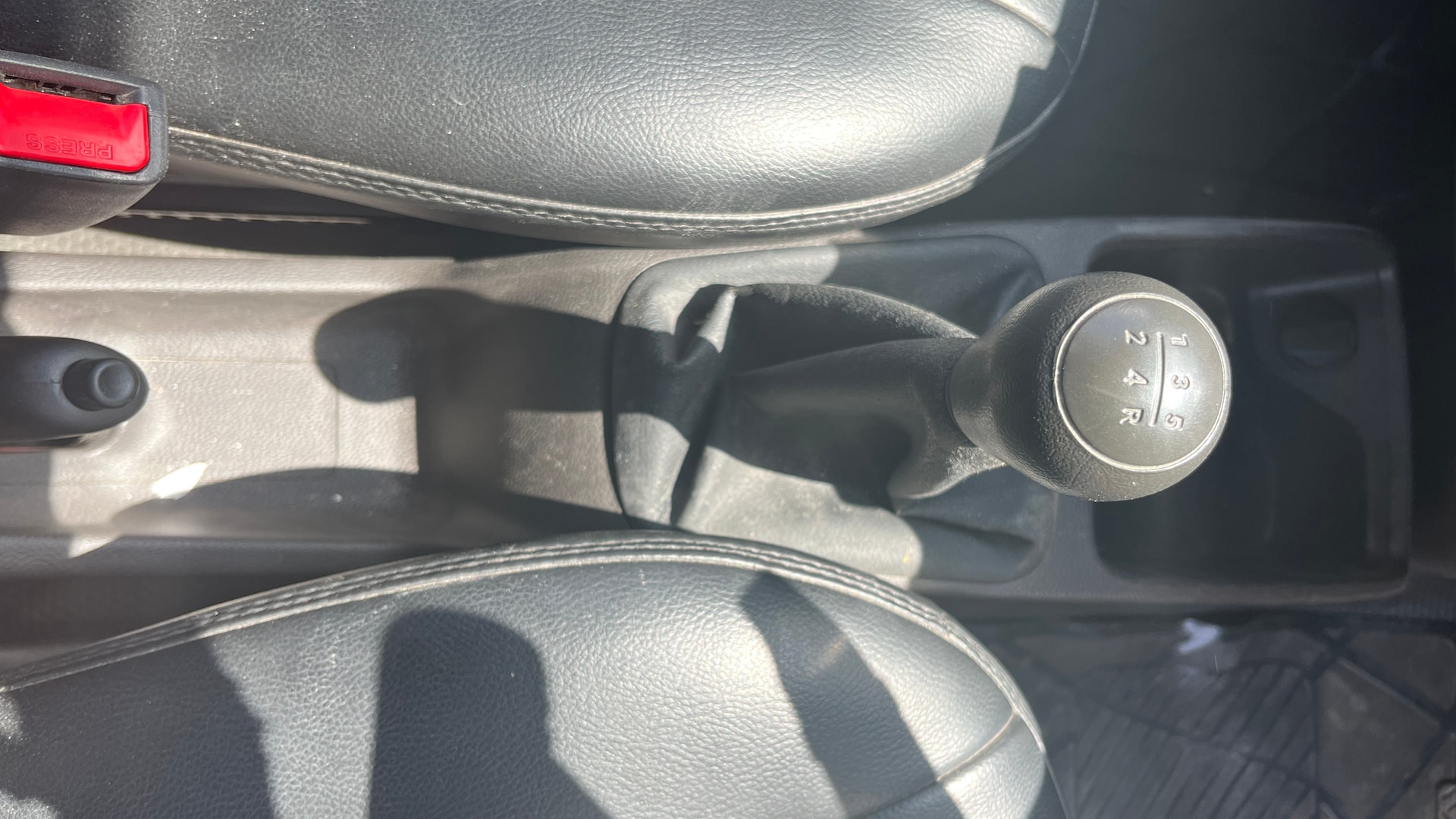 View 2017 Hyundai EON Sportz Image 37 Used 2017 Hyundai EON Sportz Image 37