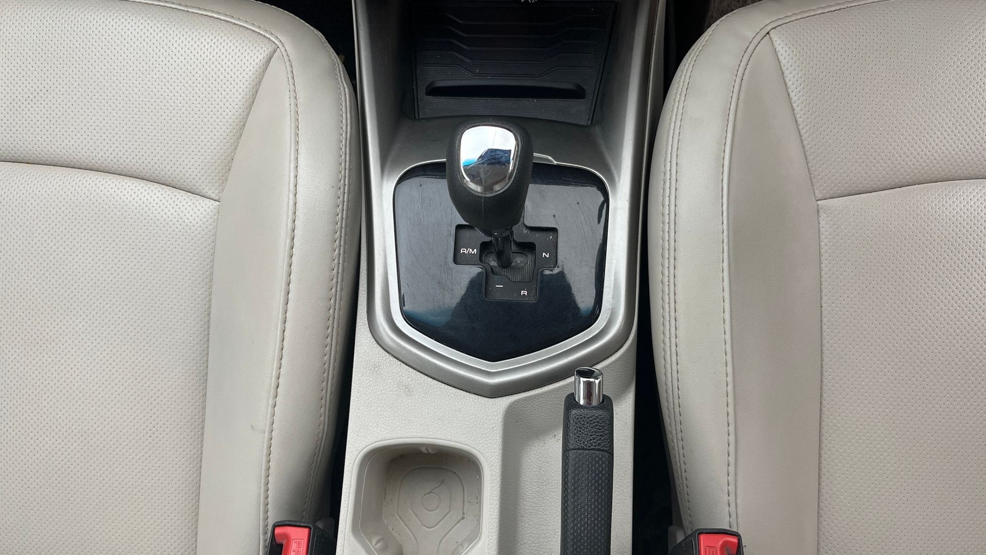 Used 2022 Mahindra XUV300 Used 2022 Mahindra XUV300