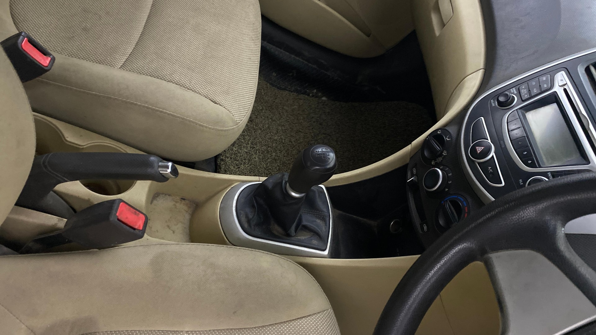 View 2014 Hyundai Fluidic Verna 1.4 VTVT CX Image 37 Used 2014 Hyundai Fluidic Verna 1.4 VTVT CX Image 37