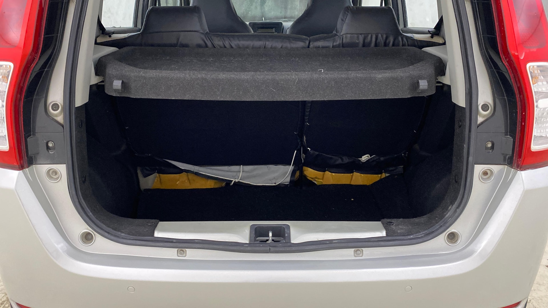 View 2019 Maruti Suzuki 1000 Base Variant Image 10 Used 2019 Maruti Suzuki 1000 Base Variant Image 10