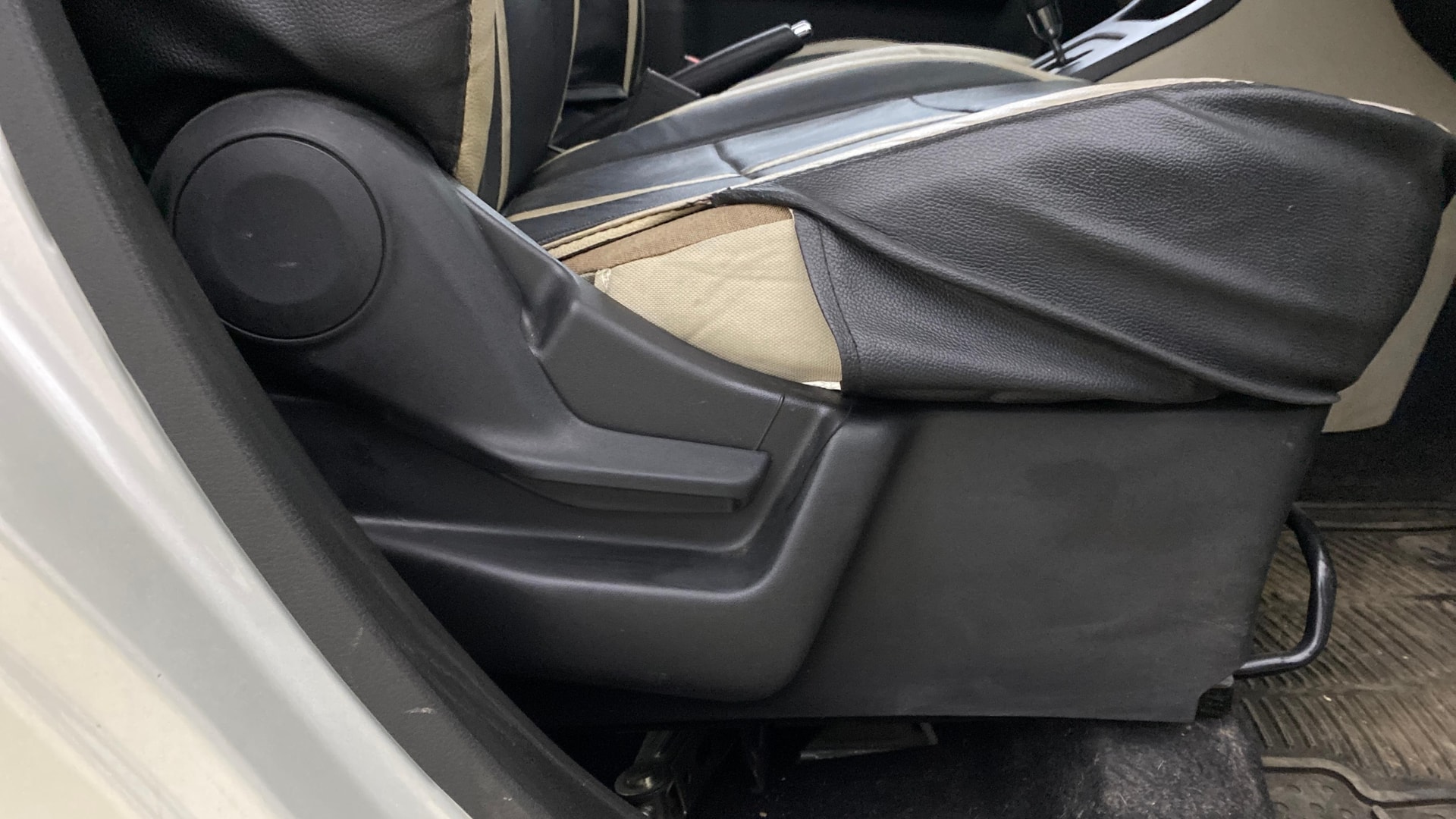View 2019 Maruti Suzuki 1000 Base Variant Image 18 Used 2019 Maruti Suzuki 1000 Base Variant Image 18