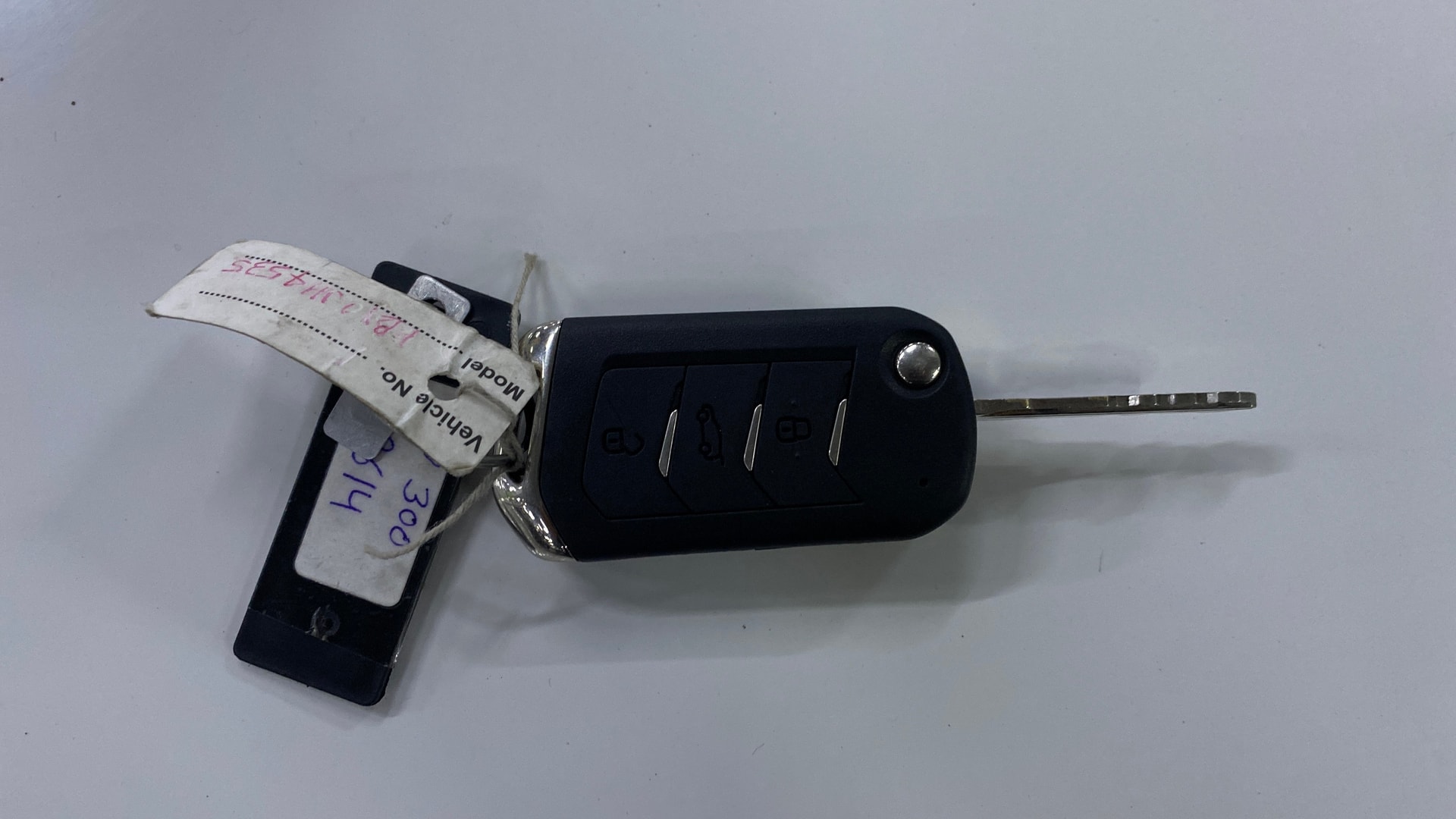 Used 2023 Mahindra XUV300 Used 2023 Mahindra XUV300