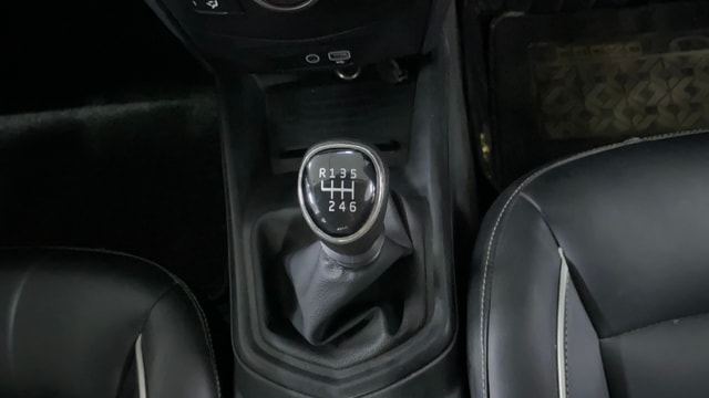 View Mahindra XUV300 Image 43 Used Mahindra XUV300 Image 43