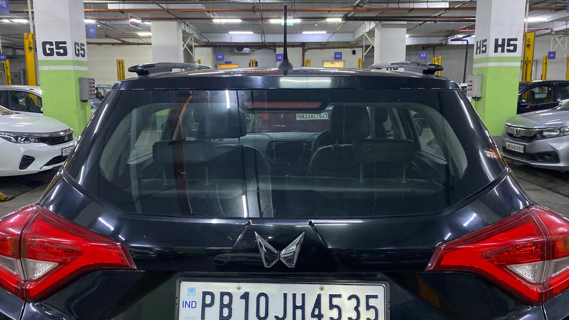 Used 2023 Mahindra XUV300 Used 2023 Mahindra XUV300