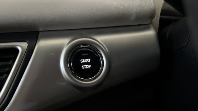 View Mahindra XUV700 Image 36 Used Mahindra XUV700 Image 36