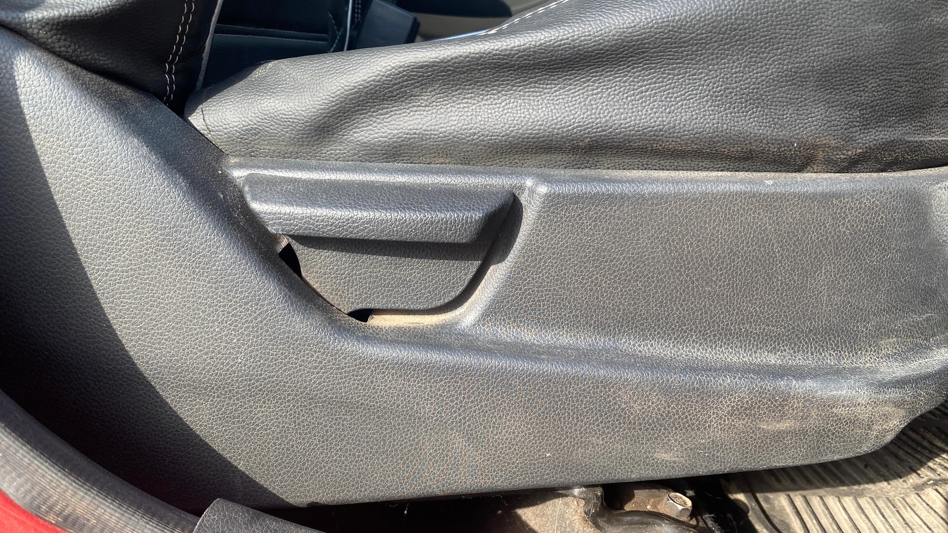 View 2013 Hyundai EON Era Plus Image 18 Used 2013 Hyundai EON Era Plus Image 18