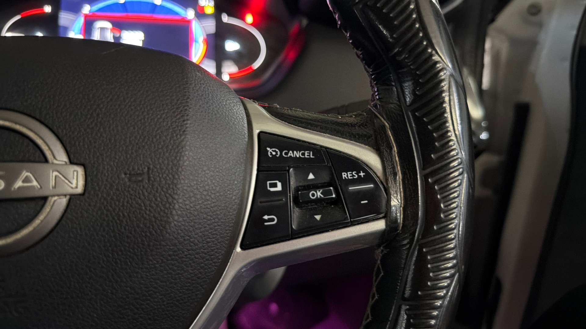 View 2021 Nissan Magnite XV Premium Image 3 Used 2021 Nissan Magnite XV Premium Image 3