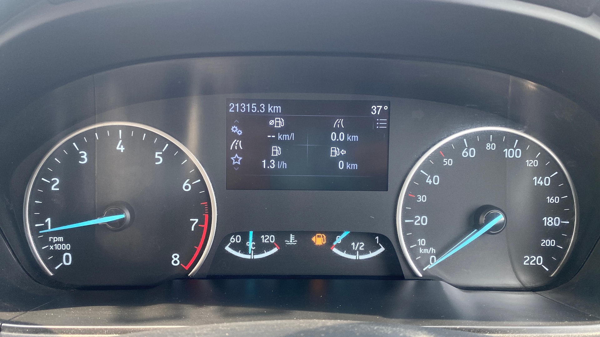 View 2019 Ford EcoSport 1.5 TDCi Diesel Ambiente BS IV Image 35 Used 2019 Ford EcoSport 1.5 TDCi Diesel Ambiente BS IV Image 35