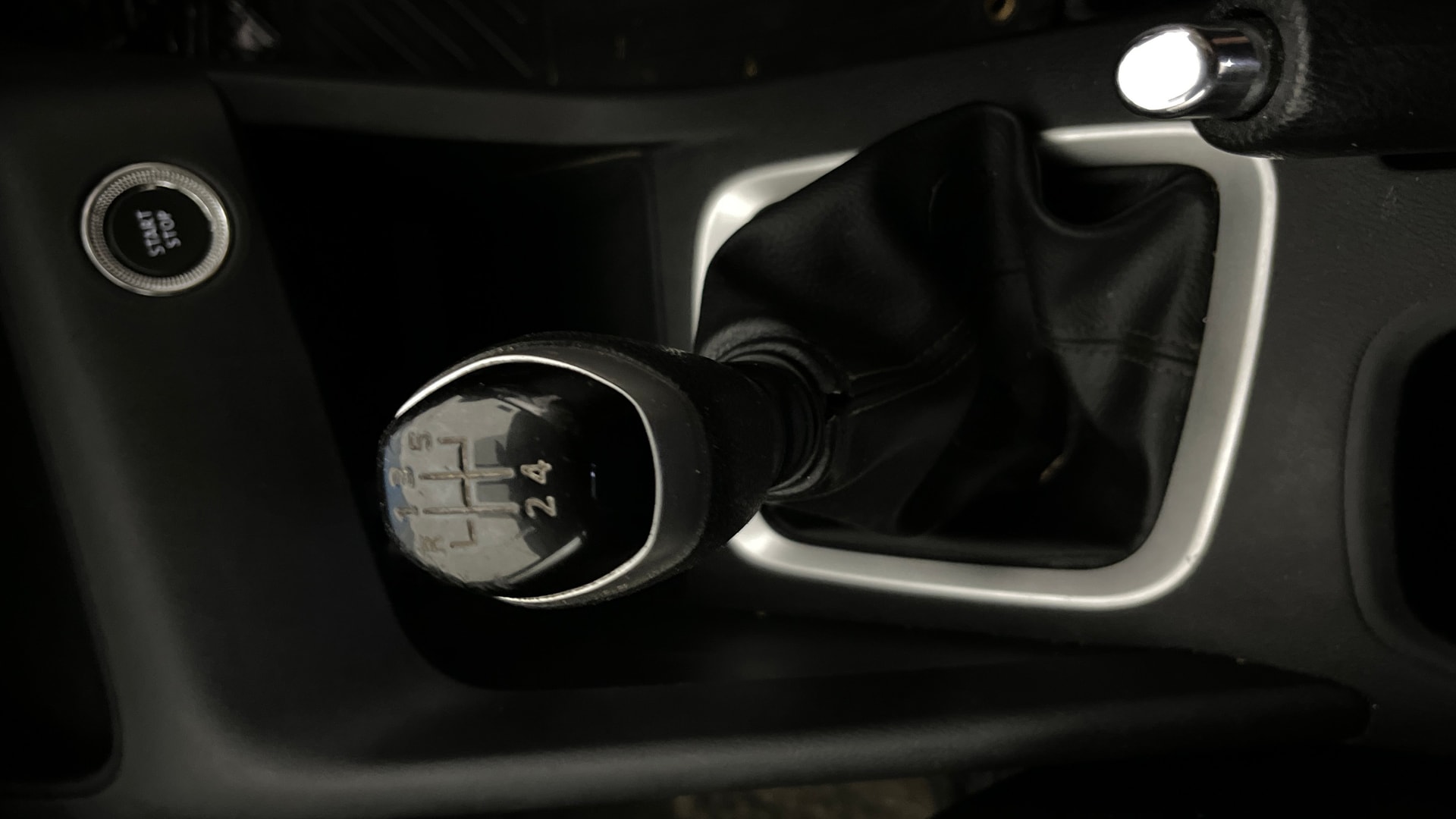 View 2025 Nissan Magnite N-Connecta B4D 1.0 Petrol MT Image 41 Used 2025 Nissan Magnite N-Connecta B4D 1.0 Petrol MT Image 41