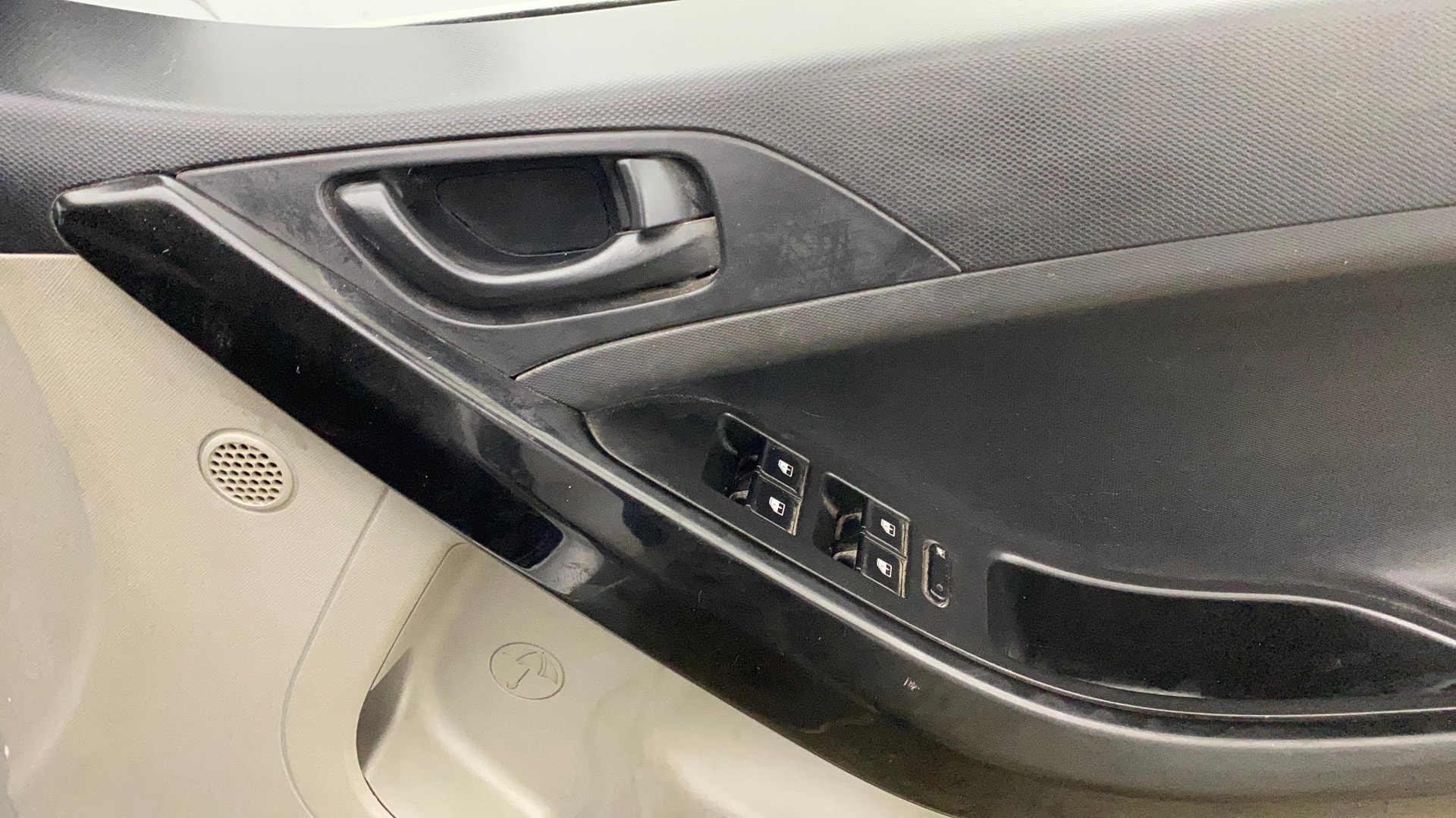 View 2018 Tata Nexon Revotron XM Image 32 Used 2018 Tata Nexon Revotron XM Image 32