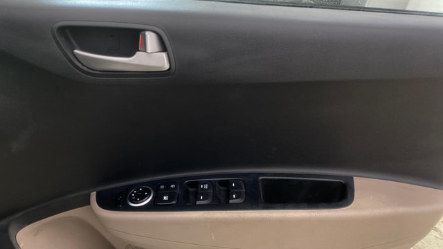 View Hyundai Grand i10 Image 32 Used Hyundai Grand i10 Image 32