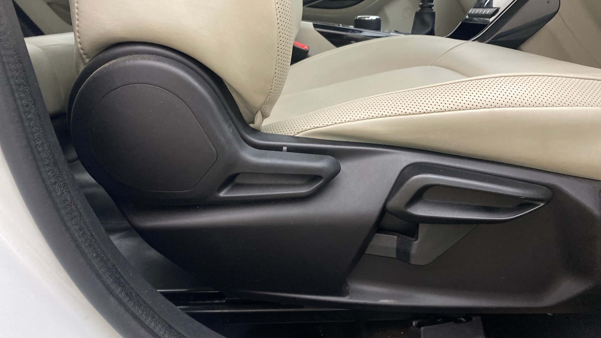 View 2023 Tata Nexon Revotron XZ Plus Luxs Jet Edition Image 18 Used 2023 Tata Nexon Revotron XZ Plus Luxs Jet Edition Image 18