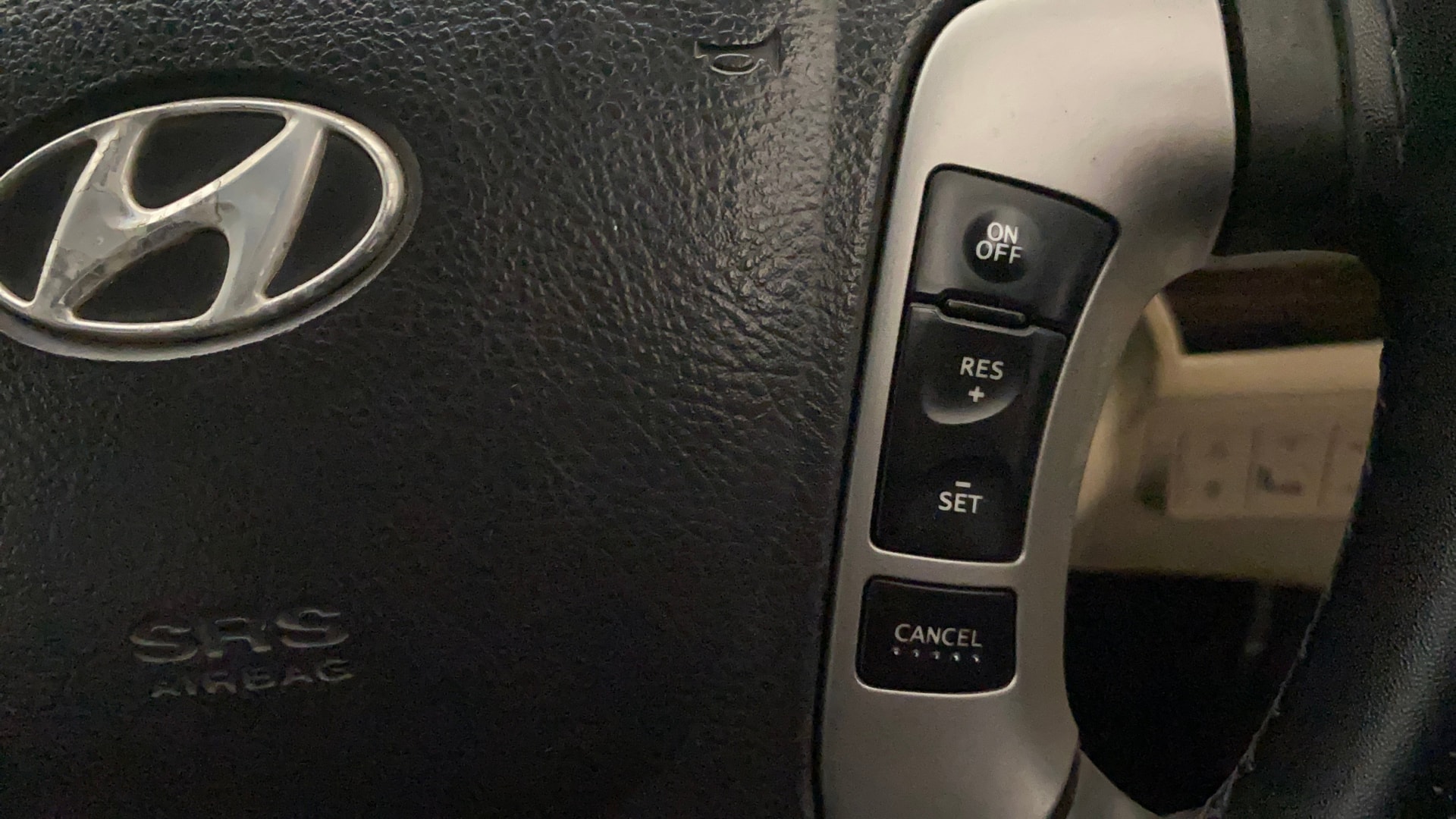 View 2012 Hyundai Santa Fe 4WD MT Image 3 Used 2012 Hyundai Santa Fe 4WD MT Image 3