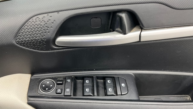 View Kia Sonet Image 35 Used Kia Sonet Image 35