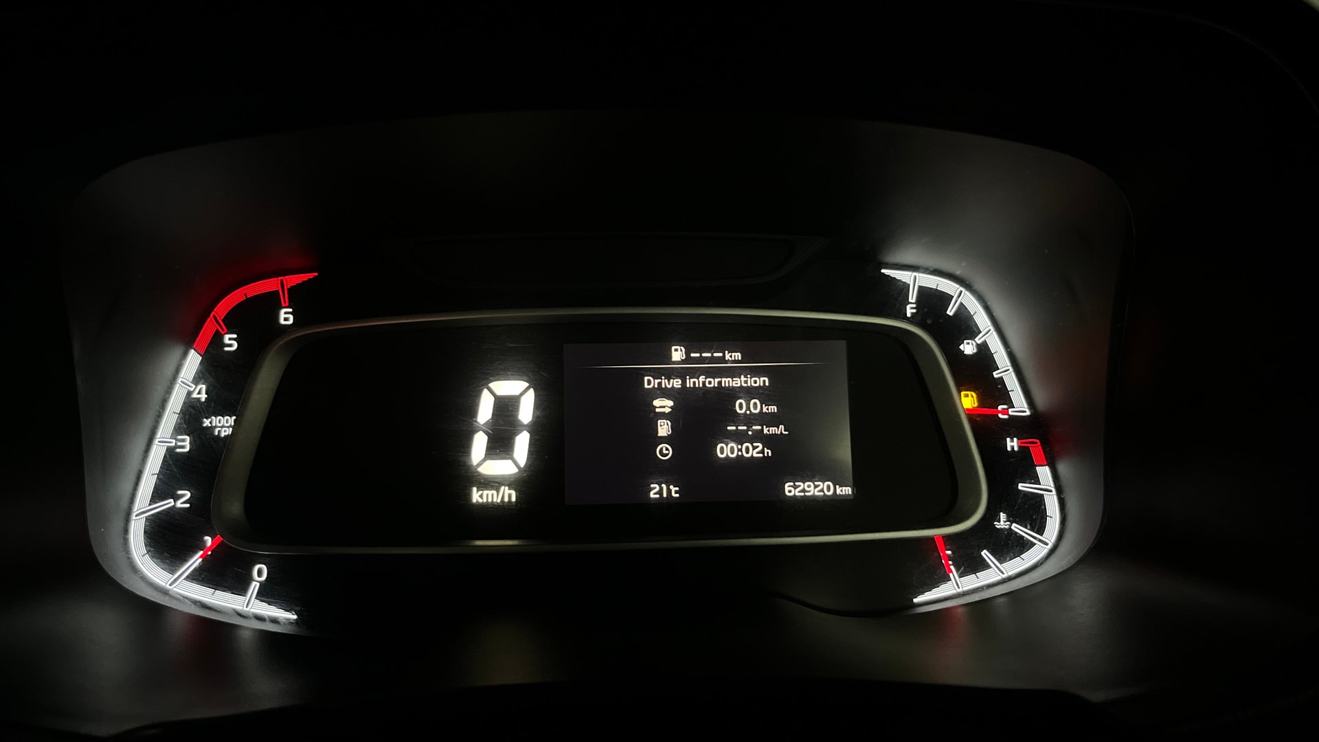 View 2022 Kia Sonet HTX Diesel Image 37 Used 2022 Kia Sonet HTX Diesel Image 37