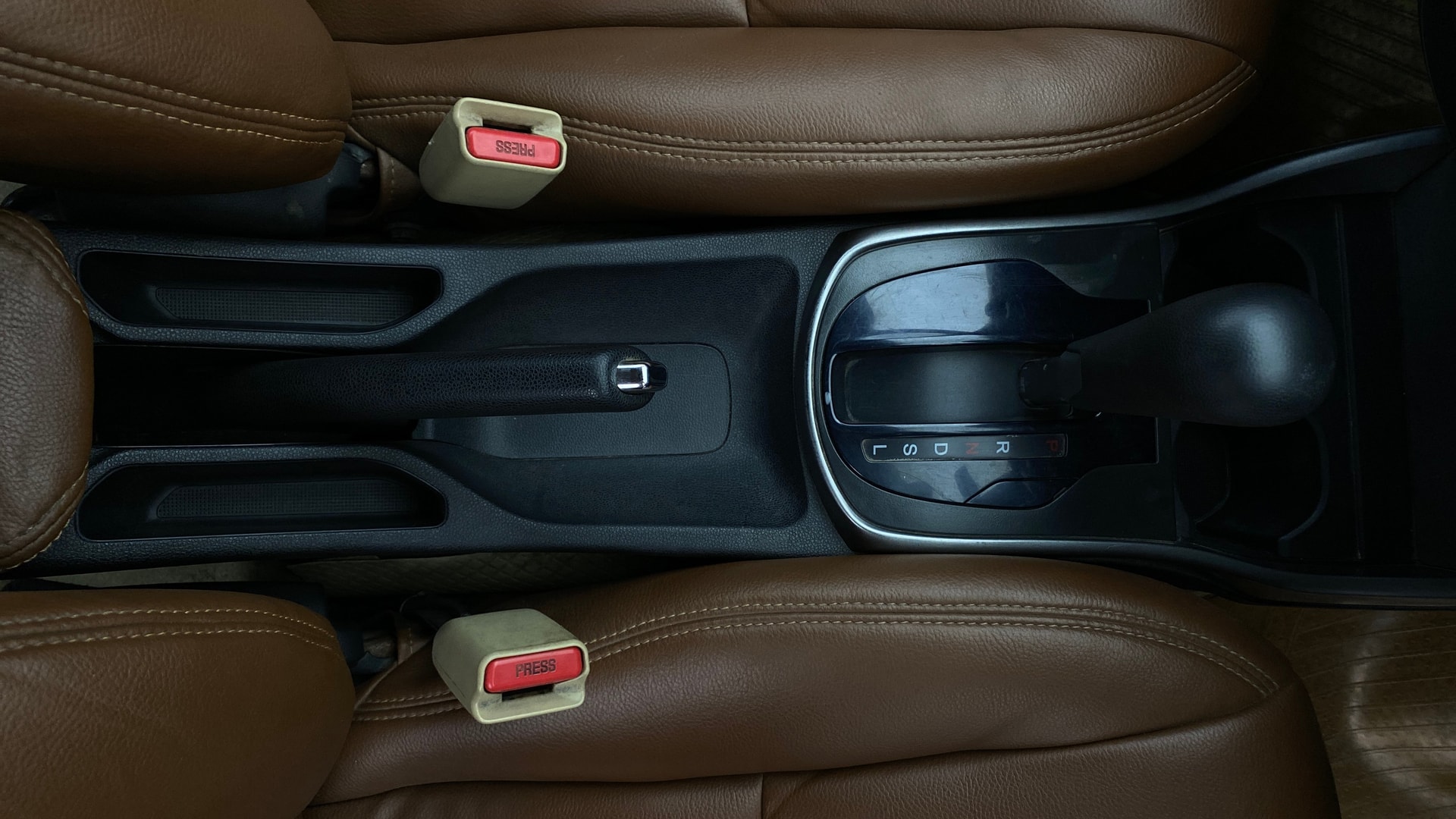 View 2015 Honda City ZX MT Diesel Anniversary Edition Image 39 Used 2015 Honda City ZX MT Diesel Anniversary Edition Image 39