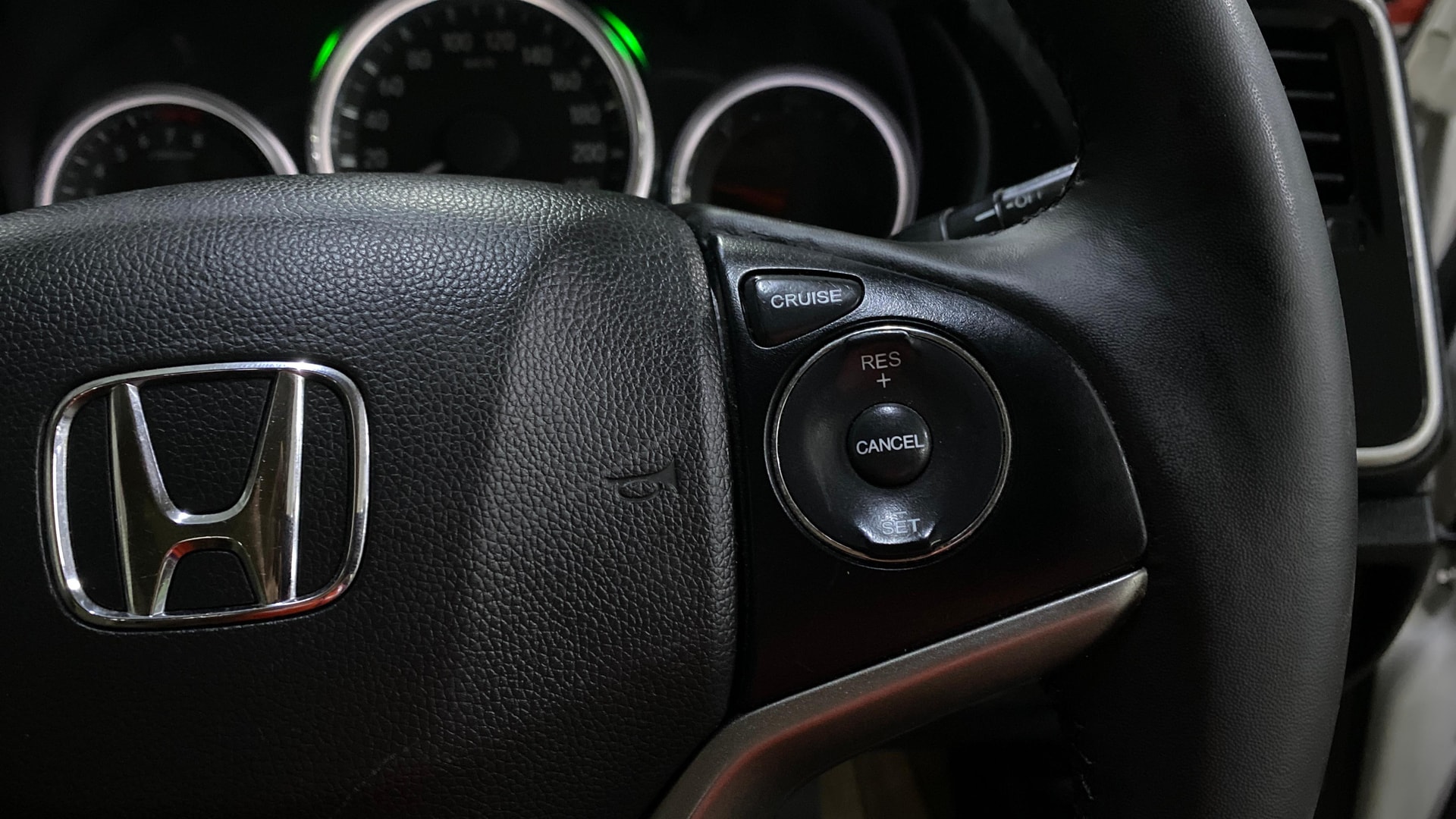 View 2022 Honda City ZX MT Diesel Anniversary Edition Image 3 Used 2022 Honda City ZX MT Diesel Anniversary Edition Image 3