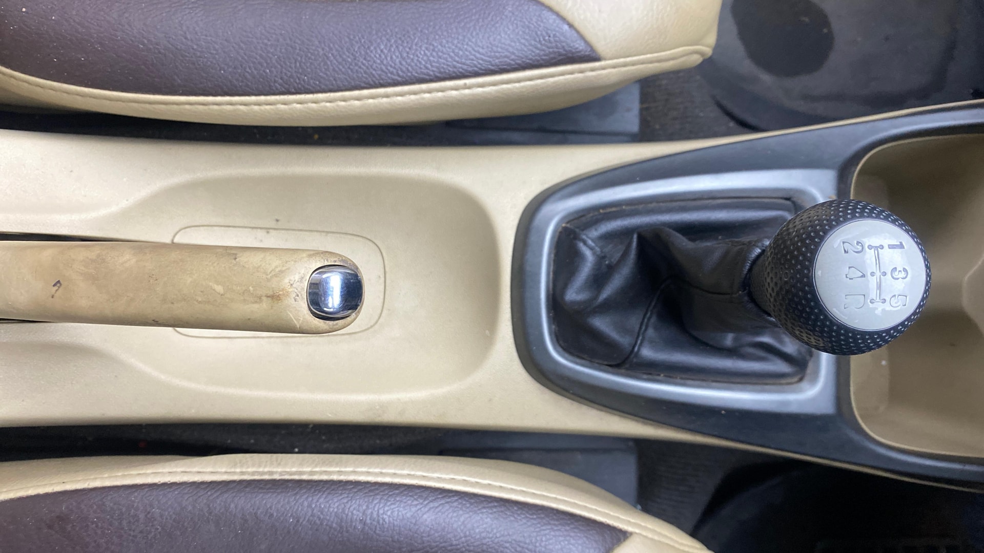 View 2013 Honda City ZX MT Diesel Anniversary Edition Image 40 Used 2013 Honda City ZX MT Diesel Anniversary Edition Image 40