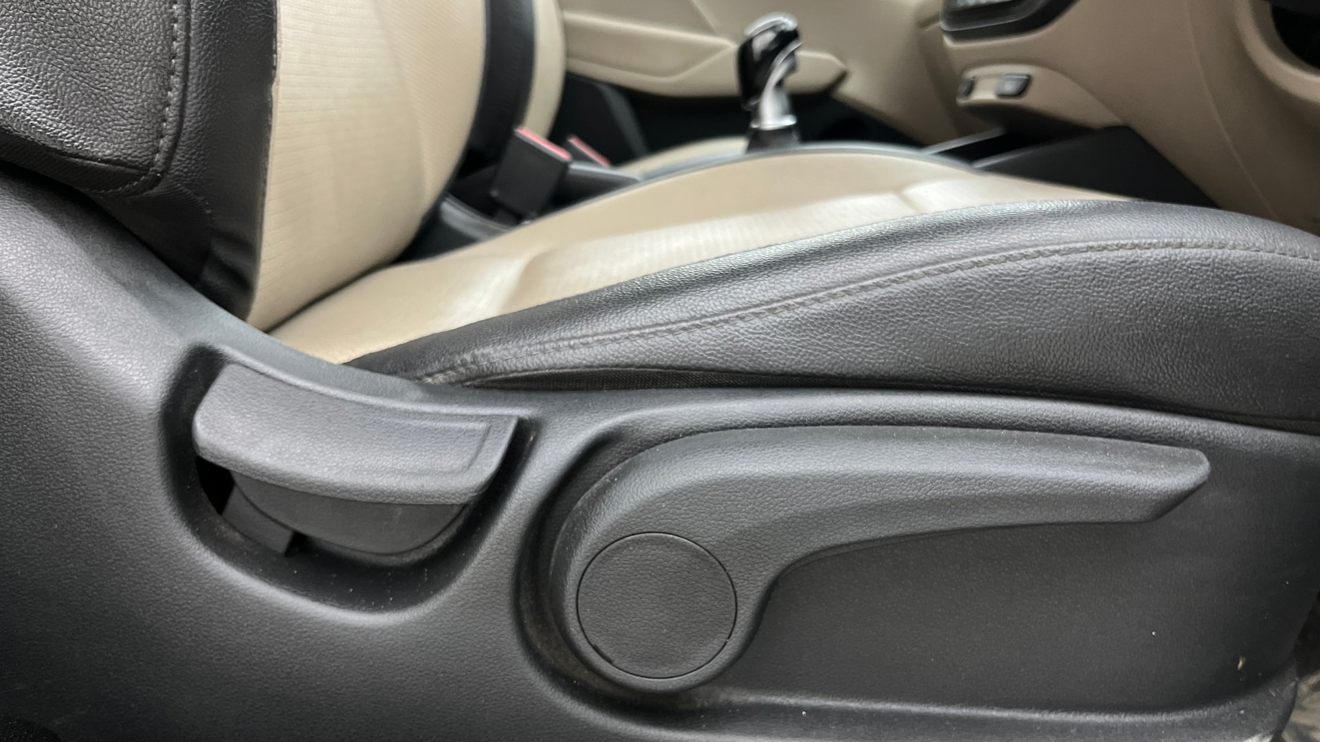 View 2019 Hyundai Verna 1.6 VTVT SX (O) Image 11 Used 2019 Hyundai Verna 1.6 VTVT SX (O) Image 11