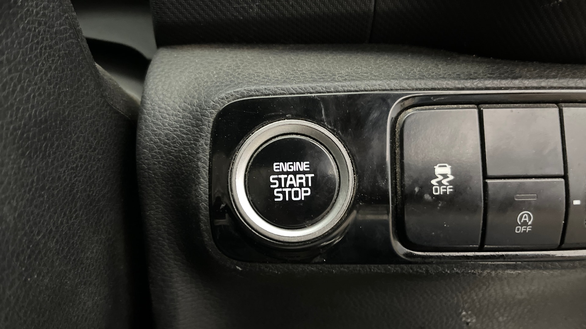 View 2023 Kia Sonet HTK Plus iMT Petrol Image 35 Used 2023 Kia Sonet HTK Plus iMT Petrol Image 35