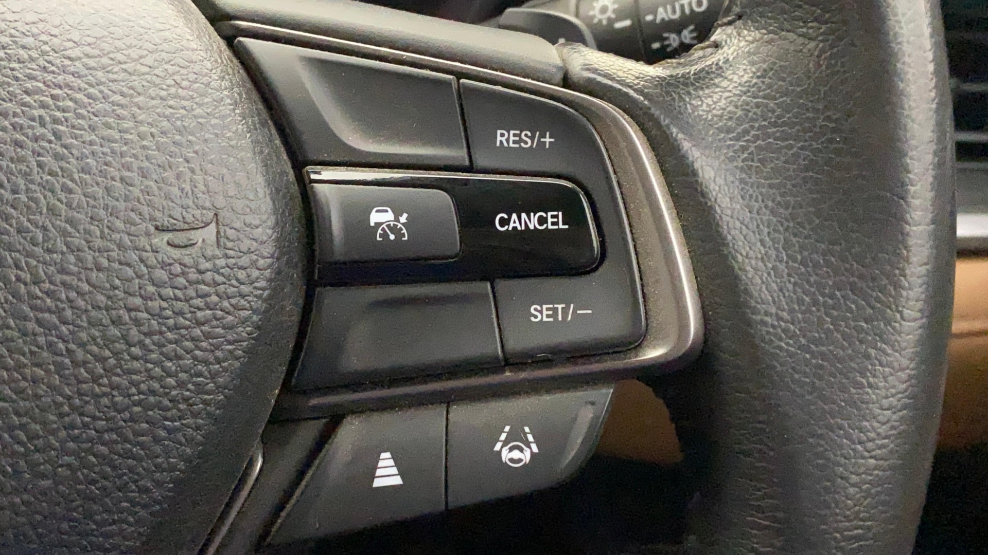 View 2023 Honda Elevate ZX CVT Image 3 Used 2023 Honda Elevate ZX CVT Image 3