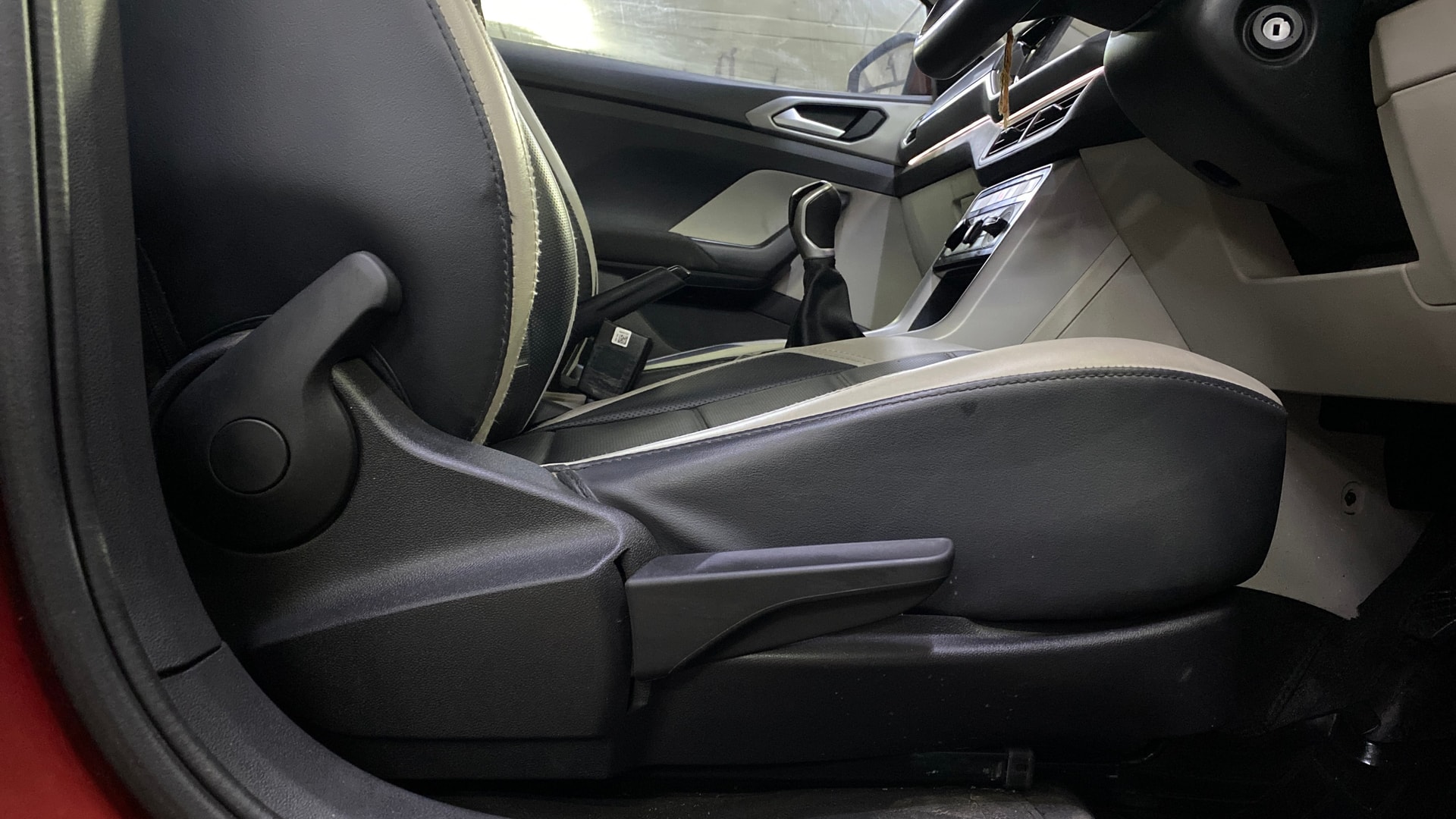 View 2023 Volkswagen Taigun 1.0 TSI Highline MT Image 18 Used 2023 Volkswagen Taigun 1.0 TSI Highline MT Image 18