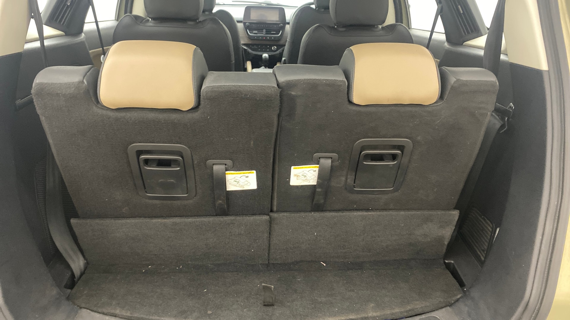 Used 2022 Tata Safari Used 2022 Tata Safari