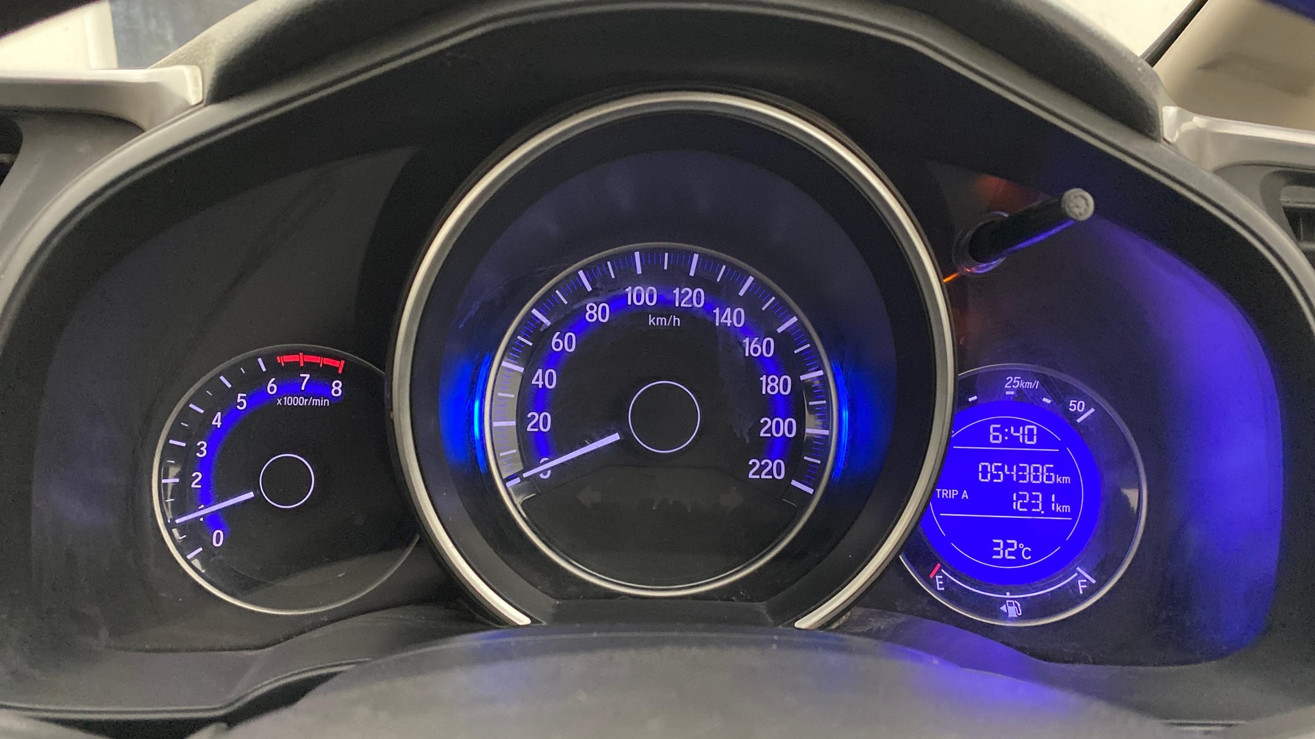 View 2019 Honda WR-V S MT Diesel Edge Edition Image 20 Used 2019 Honda WR-V S MT Diesel Edge Edition Image 20