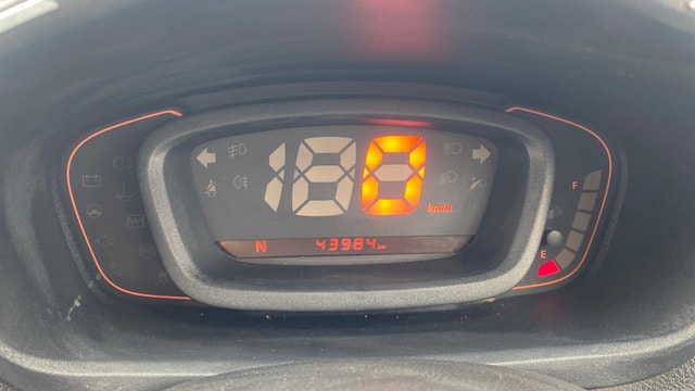 View Renault Kwid Image 34 Used Renault Kwid Image 34