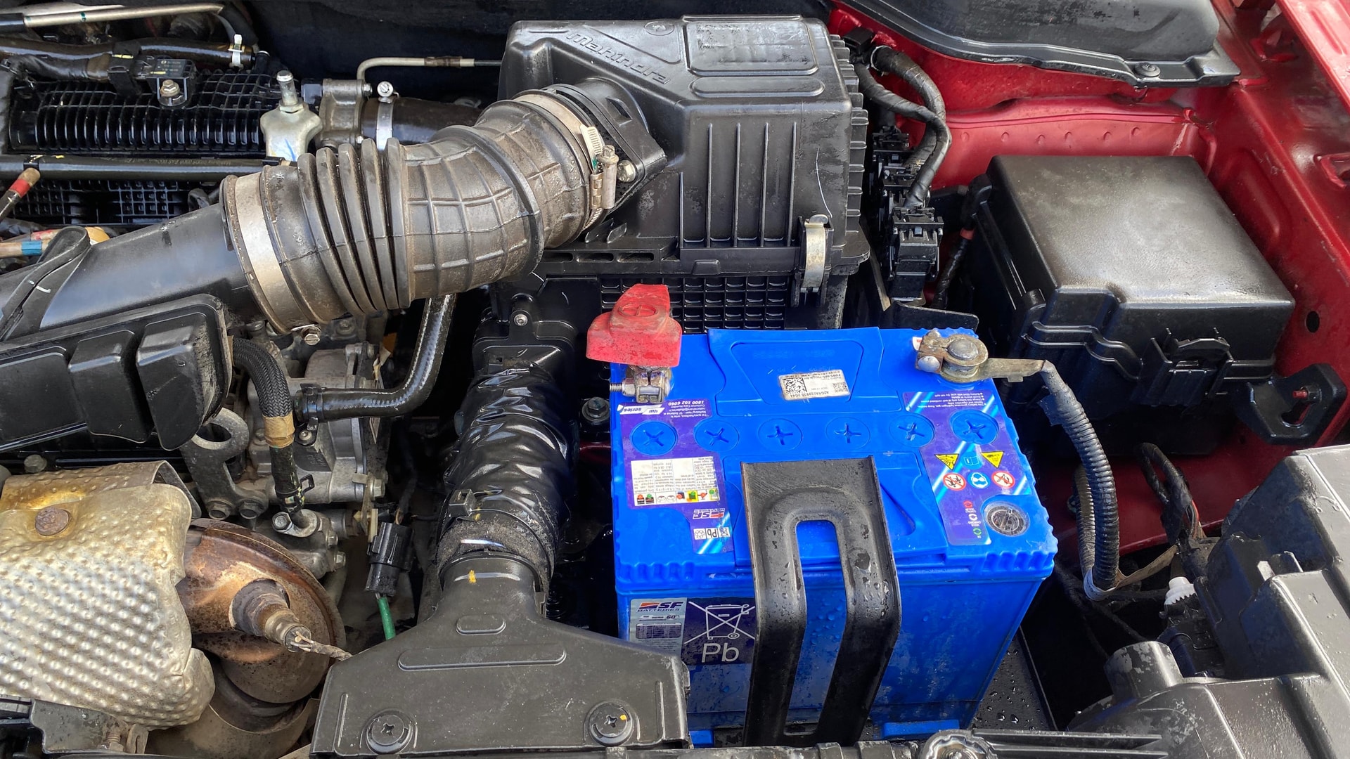 View 2019 Mahindra XUV300 W4 Petrol BS IV Image 14 Used 2019 Mahindra XUV300 W4 Petrol BS IV Image 14
