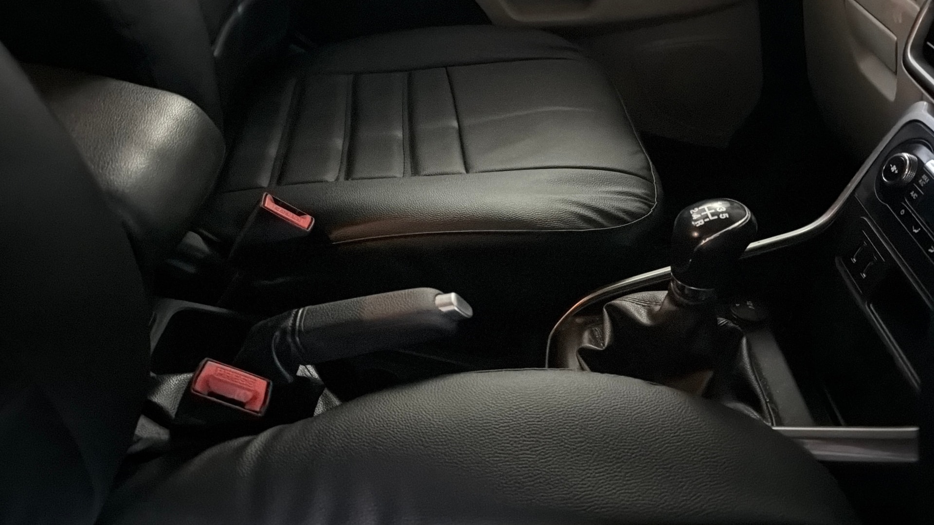 View 2020 Ford EcoSport 1.5 TDCi Diesel Ambiente BS IV Image 39 Used 2020 Ford EcoSport 1.5 TDCi Diesel Ambiente BS IV Image 39