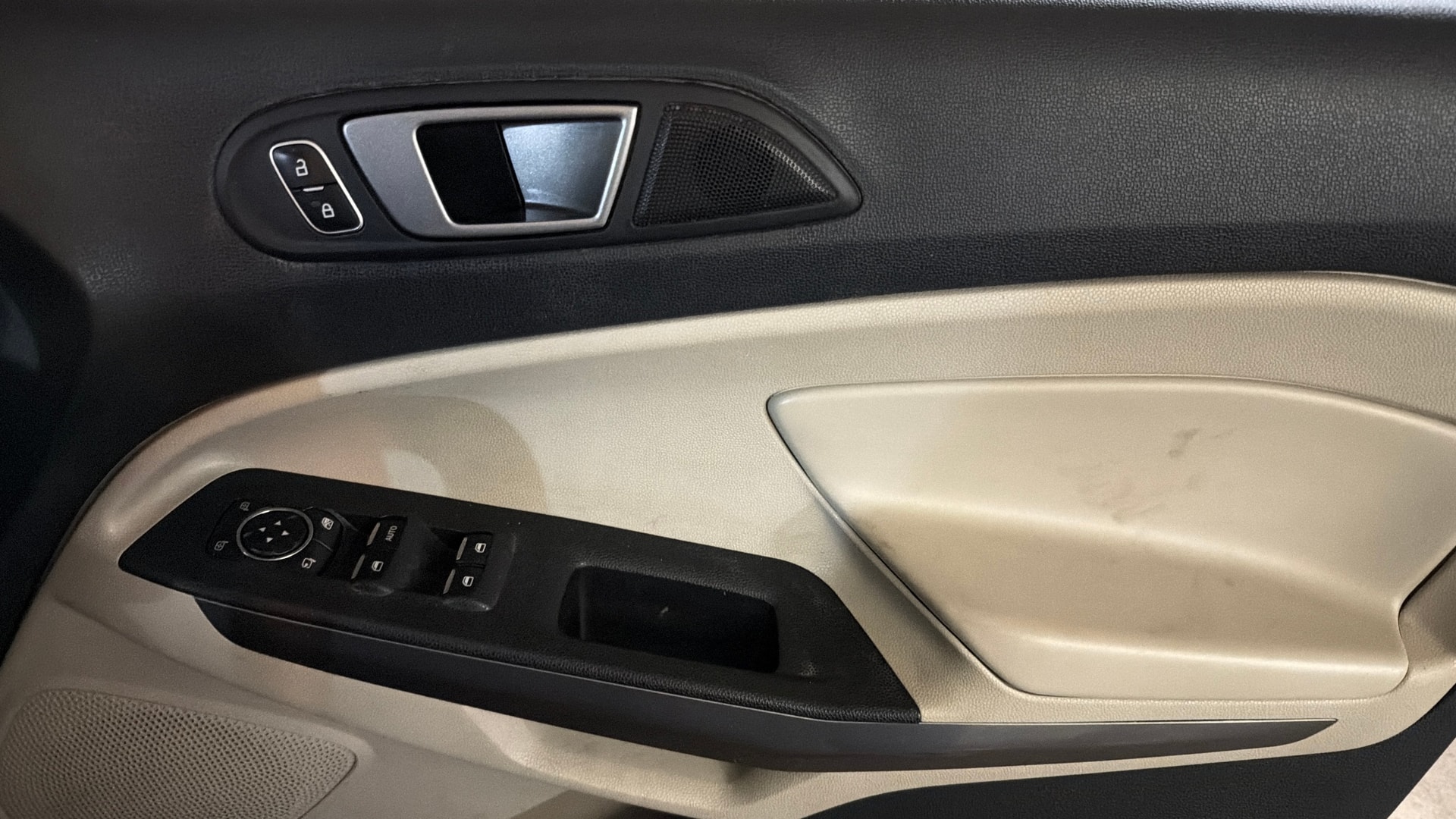 View 2020 Ford EcoSport 1.5 TDCi Diesel Ambiente BS IV Image 33 Used 2020 Ford EcoSport 1.5 TDCi Diesel Ambiente BS IV Image 33