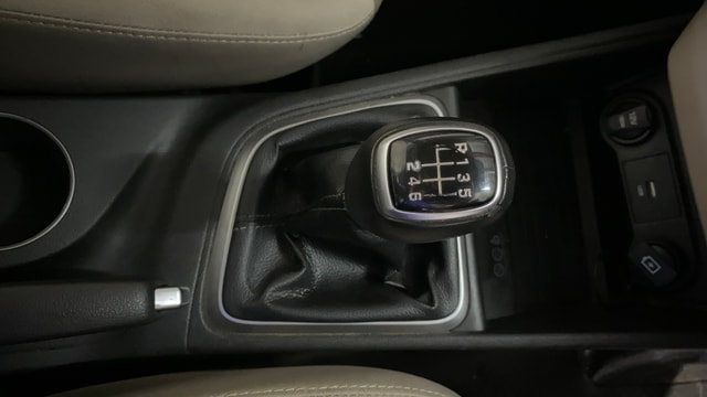 View Hyundai Verna Image 41 Used Hyundai Verna Image 41