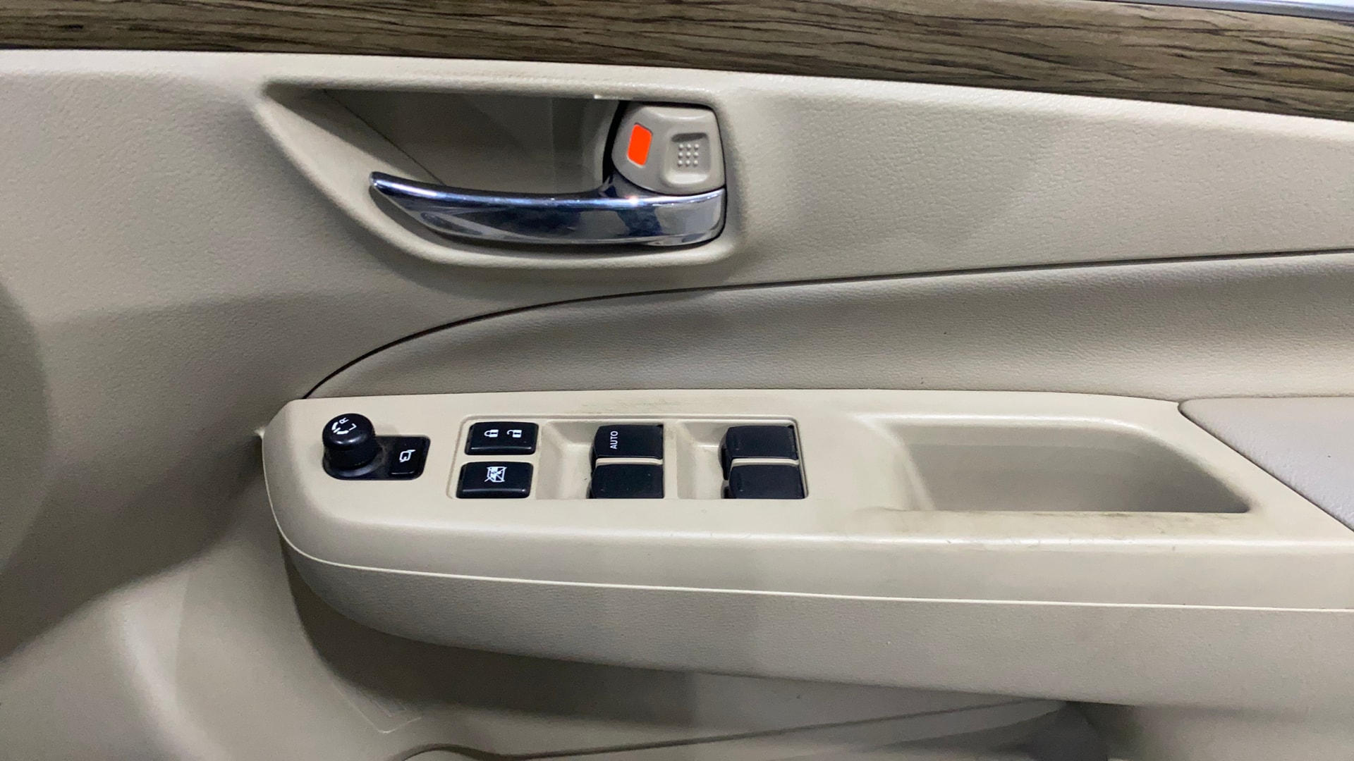 View 2019 Maruti Suzuki 1000 Base Variant Image 35 Used 2019 Maruti Suzuki 1000 Base Variant Image 35