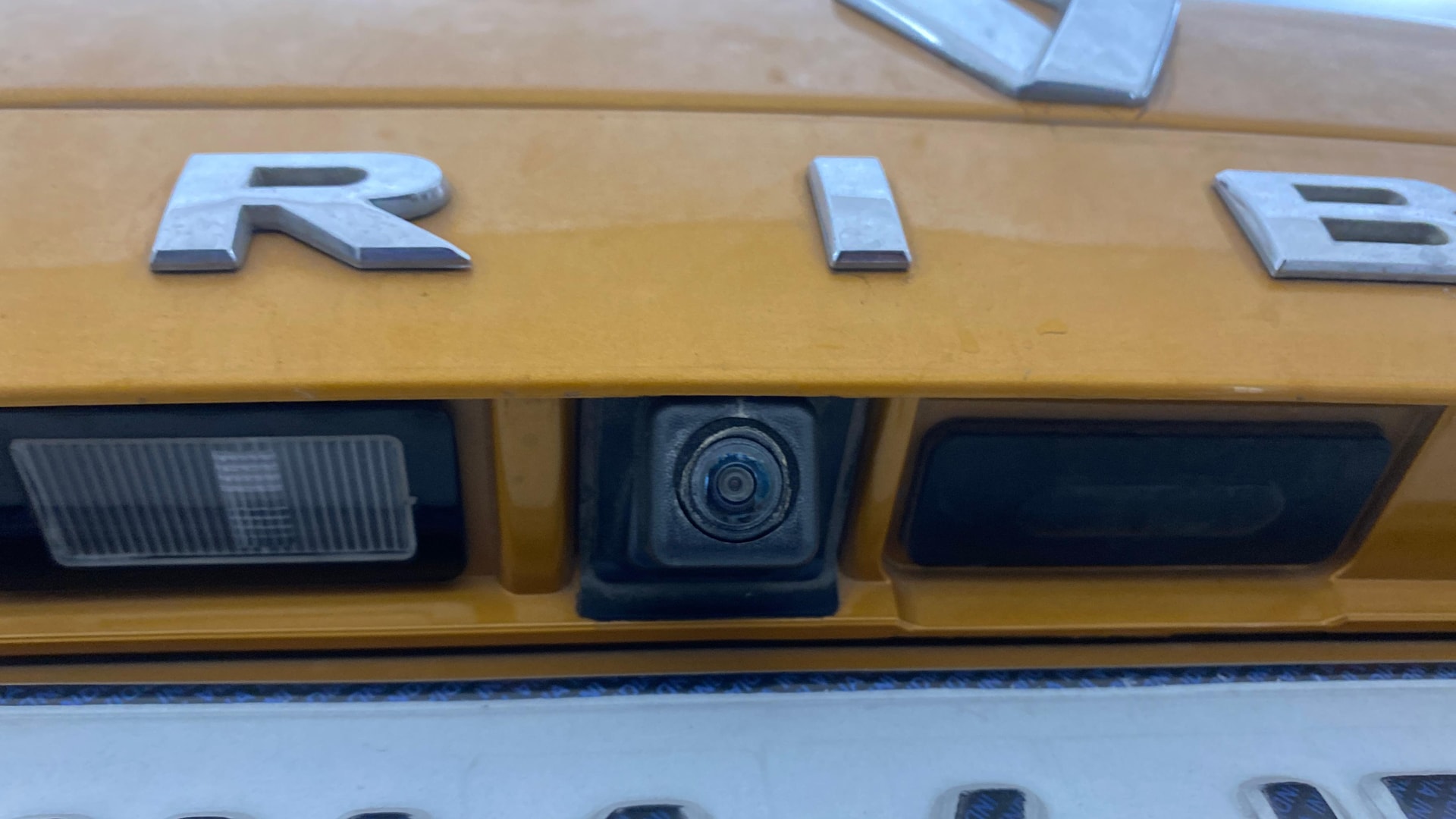 View 2021 Renault Triber RXZ AMT Dual Tone Image 24 Used 2021 Renault Triber RXZ AMT Dual Tone Image 24