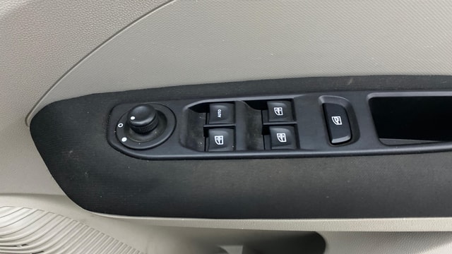 View Renault Triber Image 34 Used Renault Triber Image 34