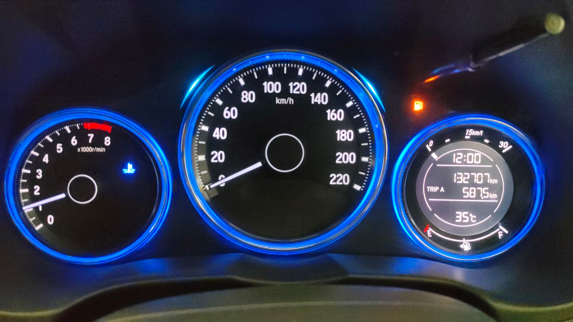 View 2015 Honda City ZX MT Diesel Anniversary Edition Image 33 Used 2015 Honda City ZX MT Diesel Anniversary Edition Image 33