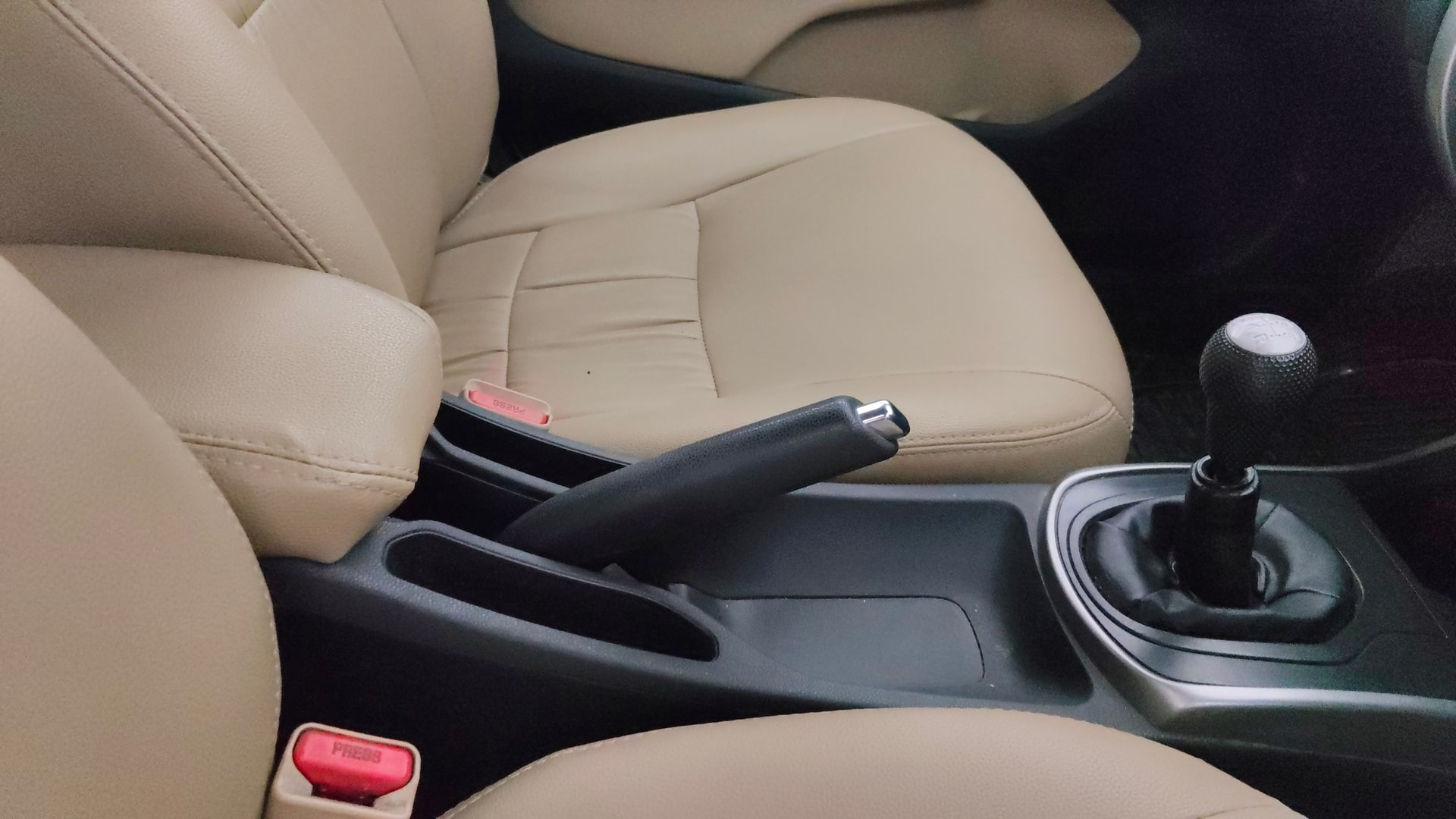 View 2015 Honda City ZX MT Diesel Anniversary Edition Image 37 Used 2015 Honda City ZX MT Diesel Anniversary Edition Image 37