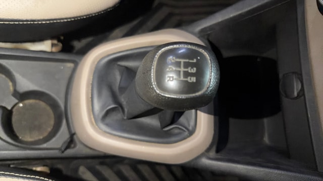 View Hyundai Grand i10 Image 37 Used Hyundai Grand i10 Image 37