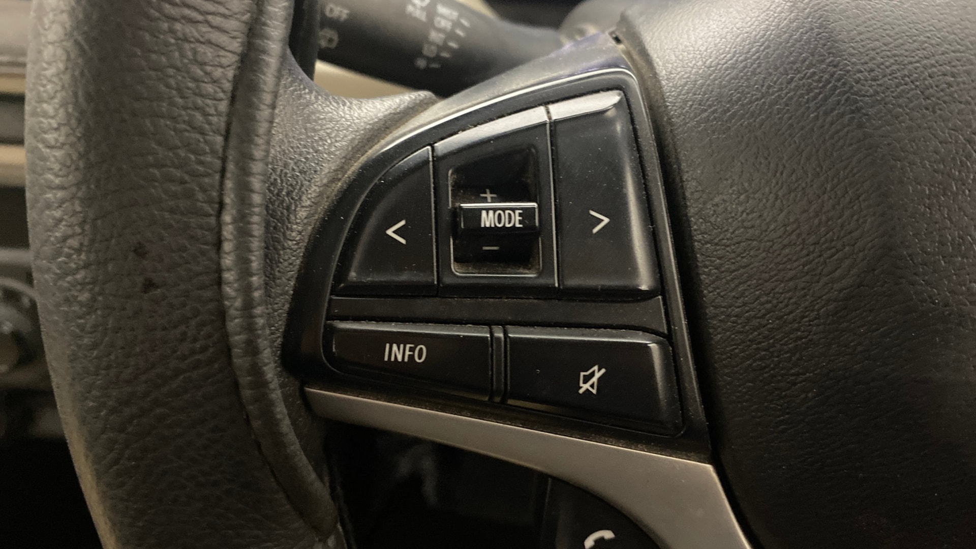 View 2021 Maruti Suzuki 1000 Base Variant Image 3 Used 2021 Maruti Suzuki 1000 Base Variant Image 3