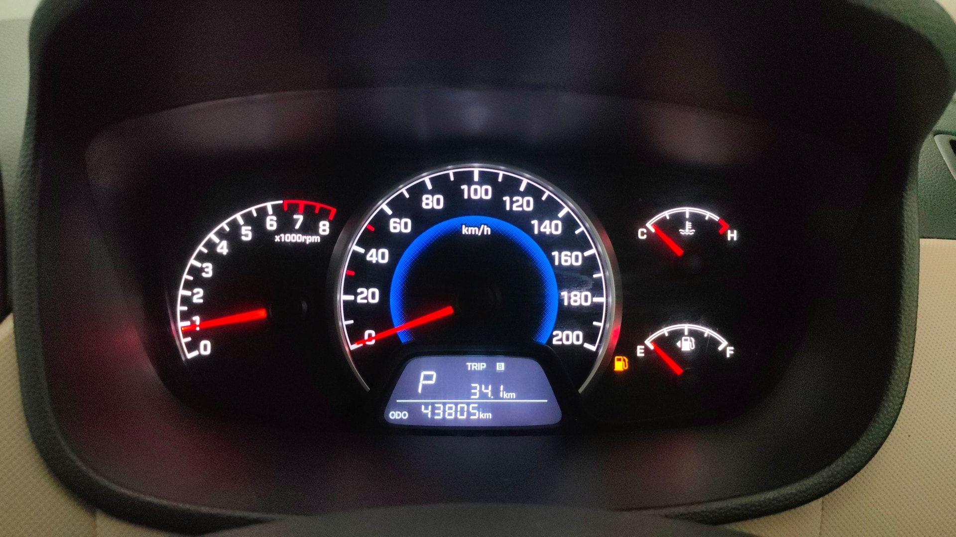 View 2018 Hyundai Grand i10 1.2 Sportz AT Petrol Image 34 Used 2018 Hyundai Grand i10 1.2 Sportz AT Petrol Image 34