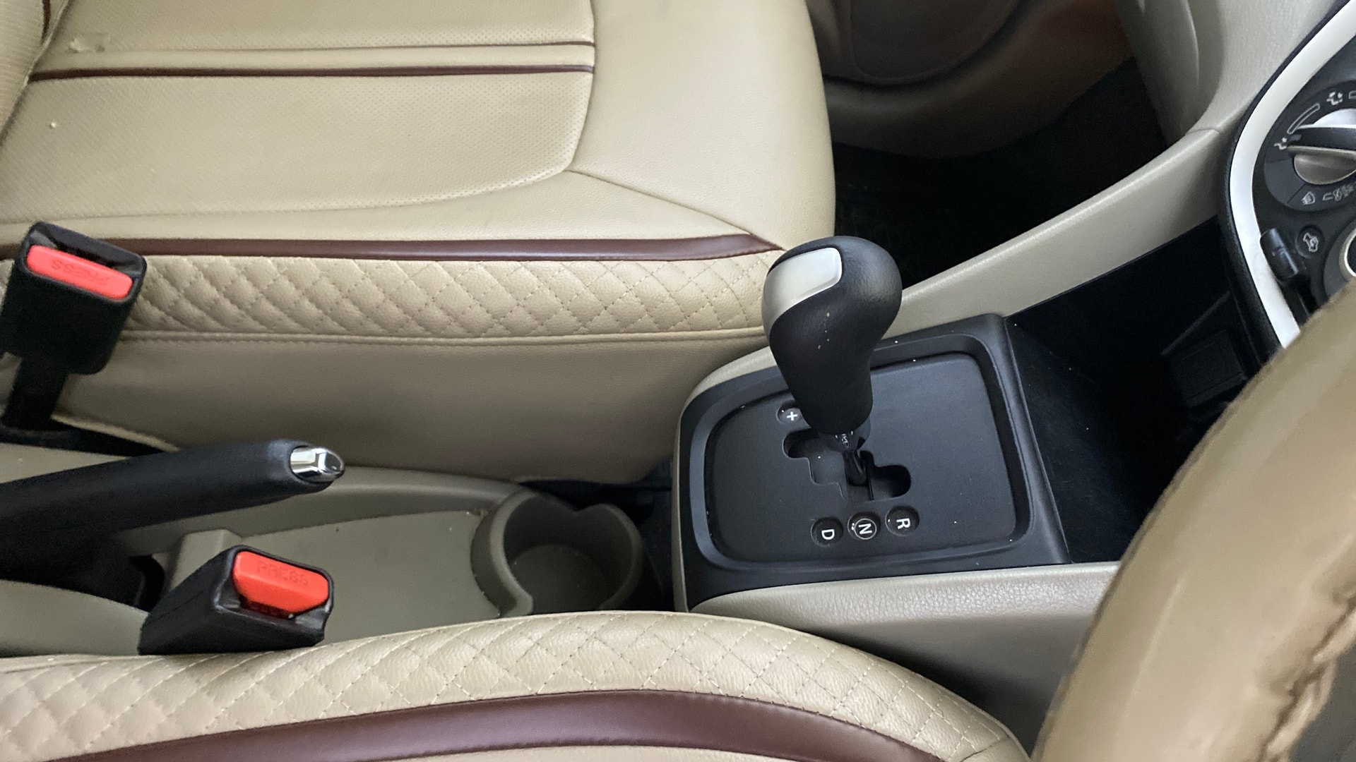 View 2017 Maruti Suzuki 1000 Base Variant Image 37 Used 2017 Maruti Suzuki 1000 Base Variant Image 37