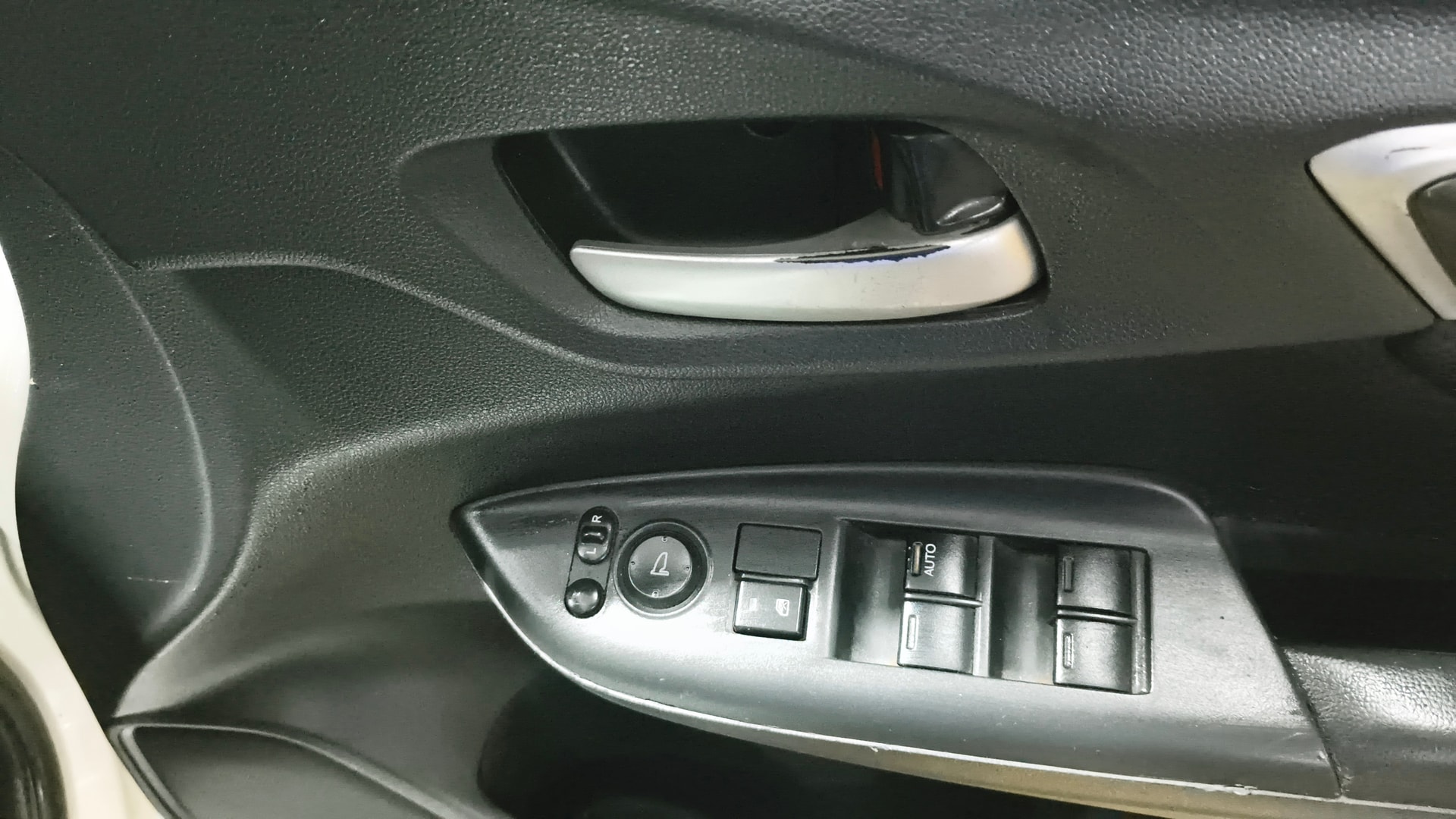View 2016 Honda Jazz E MT Diesel Image 33 Used 2016 Honda Jazz E MT Diesel Image 33