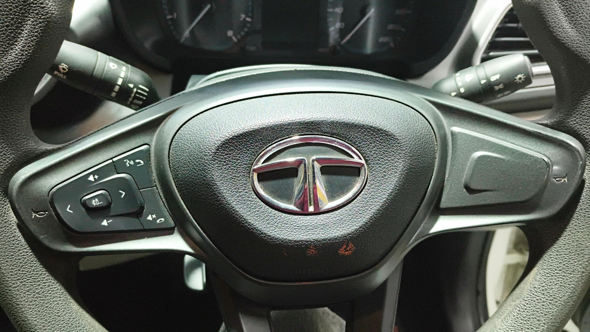 View 2021 Tata Altroz XM Plus Petrol Image 3 Used 2021 Tata Altroz XM Plus Petrol Image 3