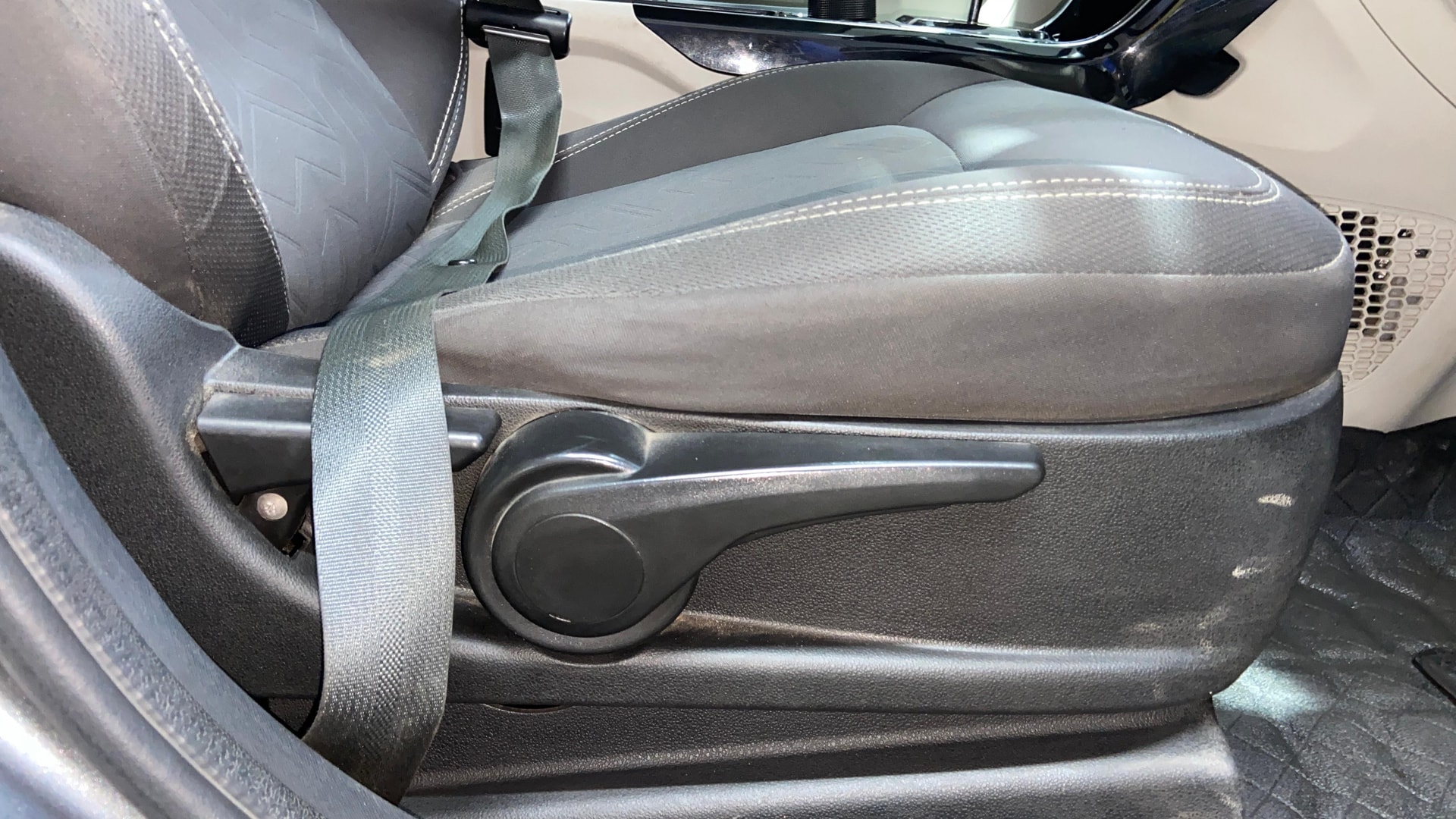 View 2021 Tata Nexon Revotron XE Image 11 Used 2021 Tata Nexon Revotron XE Image 11