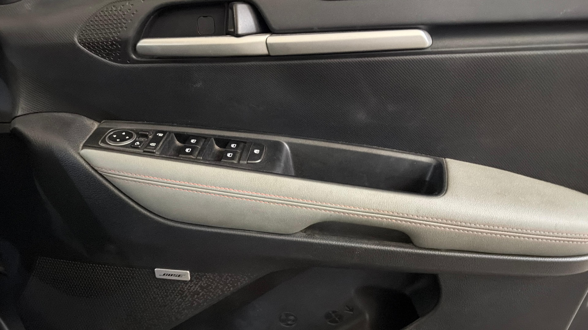 View 2023 Kia Sonet X-Line DCT Petrol Image 35 Used 2023 Kia Sonet X-Line DCT Petrol Image 35
