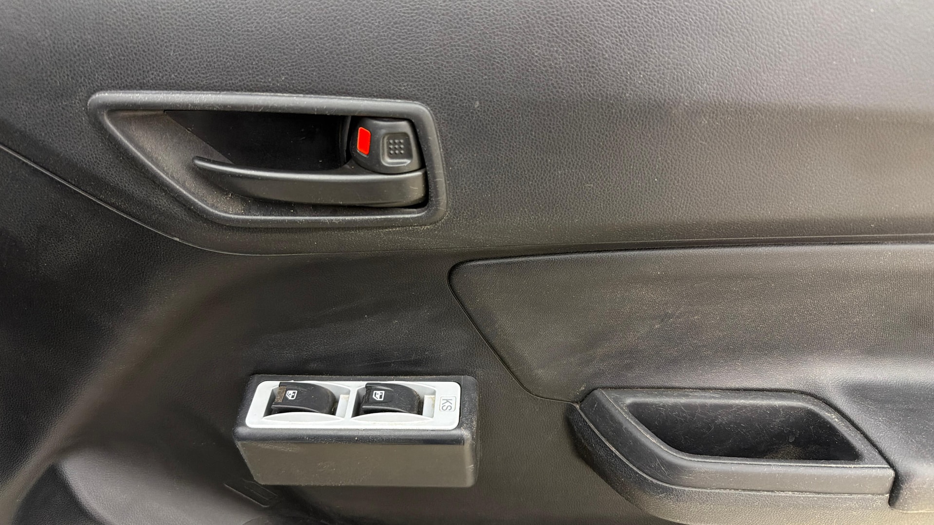 View 2023 Maruti Suzuki 1000 Base Variant Image 32 Used 2023 Maruti Suzuki 1000 Base Variant Image 32