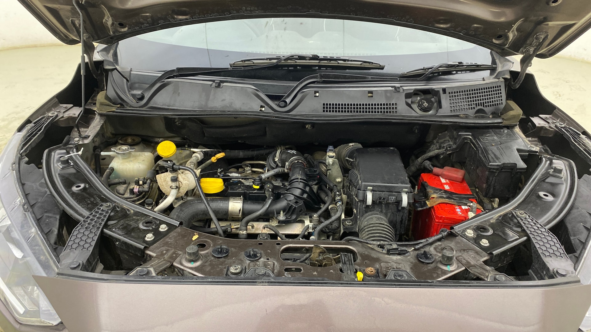 View 2022 Nissan Magnite Turbo XV CVT Image 45 Used 2022 Nissan Magnite Turbo XV CVT Image 45